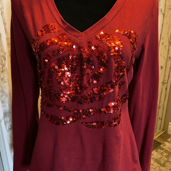 🎉2/25$Rio Sud sequinned rose top♥️ - Picture 2 of 5